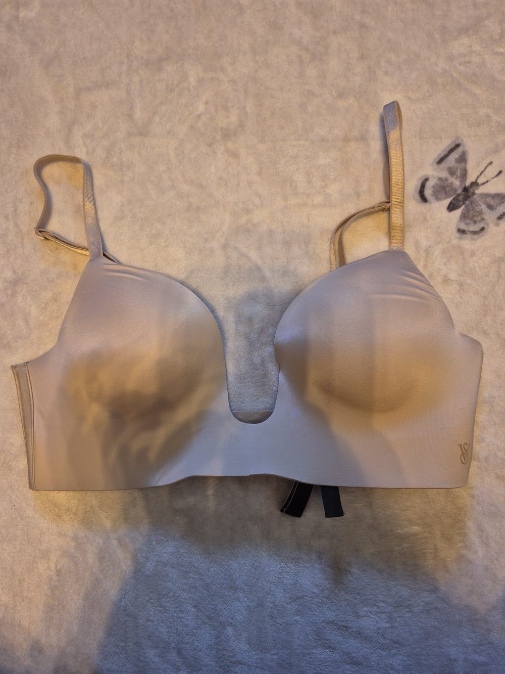 Victoria's Secret Smooth Plunge Bra in Light Nude